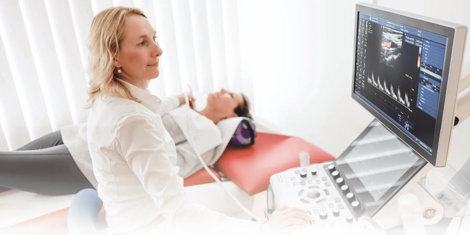 Ultraschalluntersuchung durch Dr. Tekesin